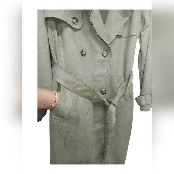 Black Label Green Trench Coat with Shoulder Epaulettes - Picture 4 of 8